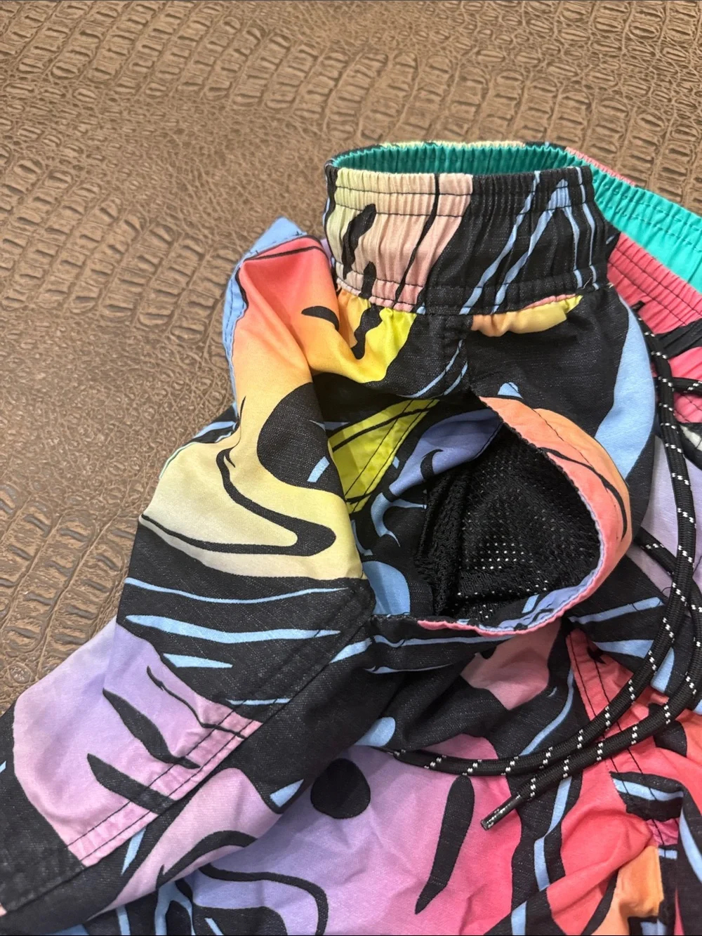 No Boundaries Colorful Smiley Face Swim Trunks Shorts Large